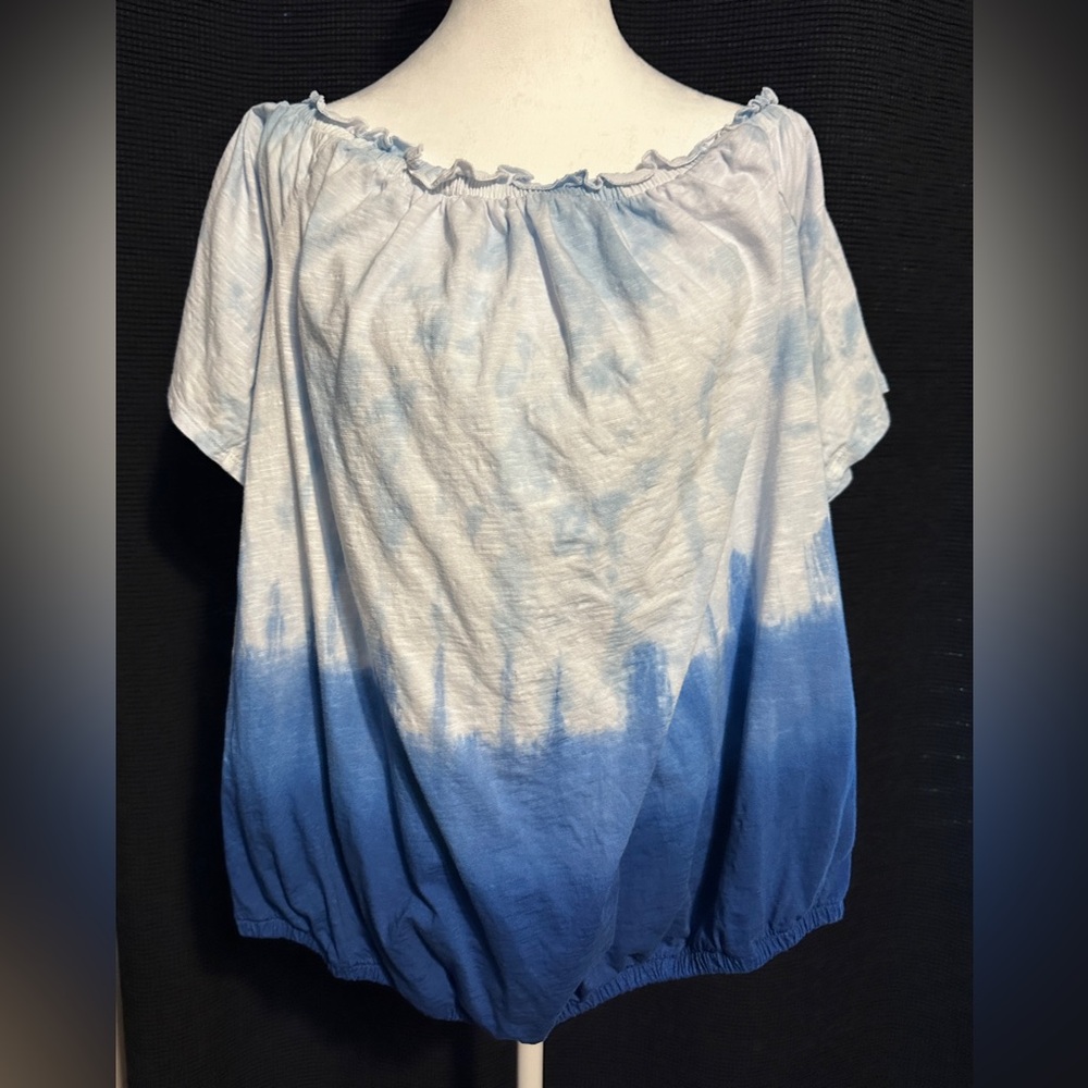 Lane Bryant, size 18/20, can be worn off/on shoulders. Excellent used condition